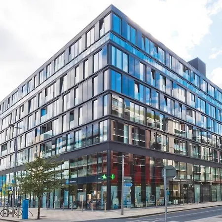 5 Stunning 3 Bedroom Apt In Dublin's Docklands
