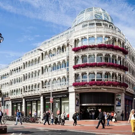 5 Stunning 3 Bedroom Apt In Dublin's Docklands