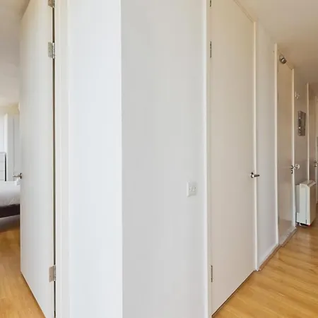 5 Stunning 3 Bedroom Apt In Dublin's Docklands 아파트