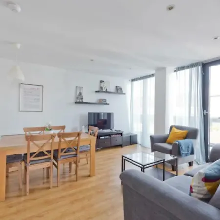 5 Stunning 3 Bedroom Apt In Dublin's Docklands Appartement Dublin