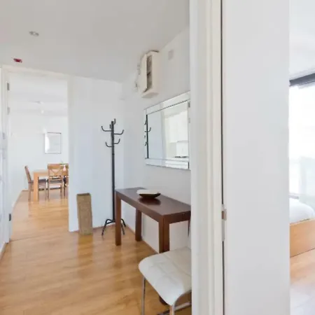 Apartament 5 Stunning 3 Bedroom Apt In Dublin's Docklands *
