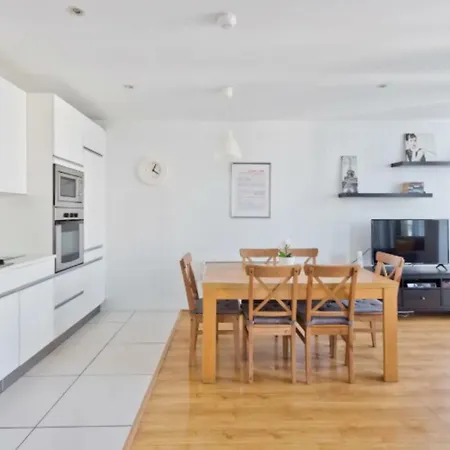 5 Stunning 3 Bedroom Apt In Dublin's Docklands 아파트 더블린